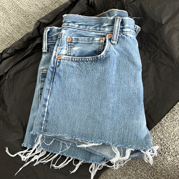 LEVIS 501 VINTAGE SHORTS -SIZE 29 - Picture 2 of 3